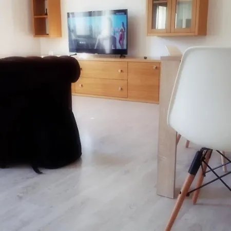 Sweet Shelter Apartment *